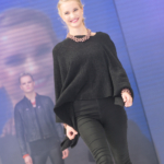 Kuva Studio Varjo, malli Fashion Unit, korut hiekka