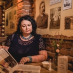 Kahvila Muisto, farkku, kuva Minna Ikonen